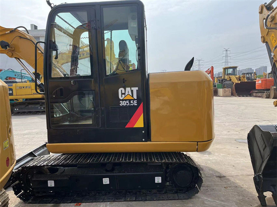 305.5E2 a utilisé l'excavatrice de Caterpillar mini excavatrice hydraulique de chenille de 5,5 tonnes