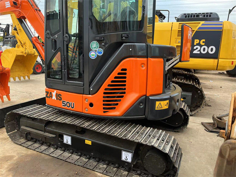Une mini-excavatrice utilisée de 5 tonnes