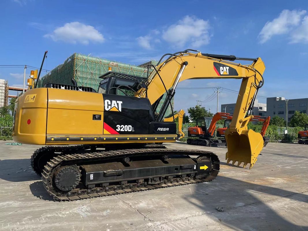 Excavateur CAT 320DL d'occasion de 20 tonnes