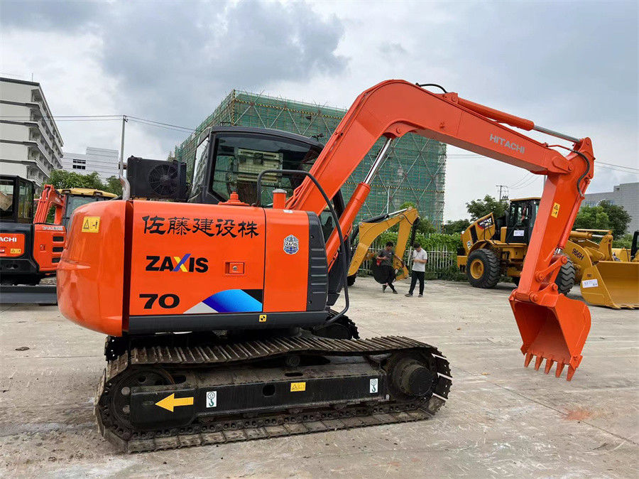 Extracteur utilisé Hitachi ZX70 Zaxis70 Petit creuseur de terre couleur rouge