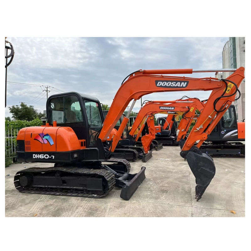 Petite excavatrice Doosan DH60 Mini Crawler Digger Corée Marque 6 tonnes
