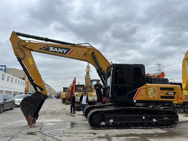 Excavateur hydraulique d'occasion de 21 tonnes SANY 215C Excellente performance Couleur brune