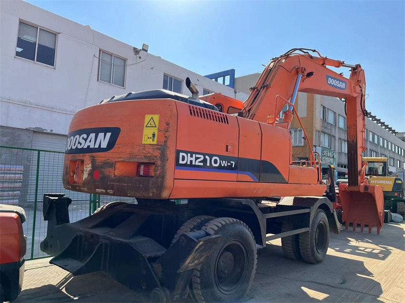Excavatrice à roues utilisée Doosan DH210W Excavatrice à roues utilisée Doosan 21 Tonnes