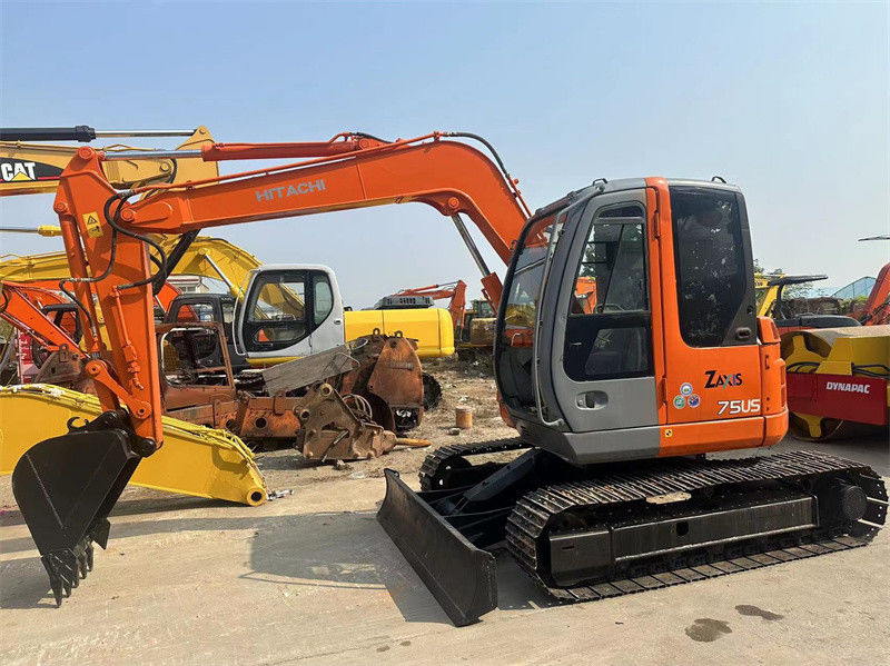 Extracteur miniéquipé de 7,5 tonnes