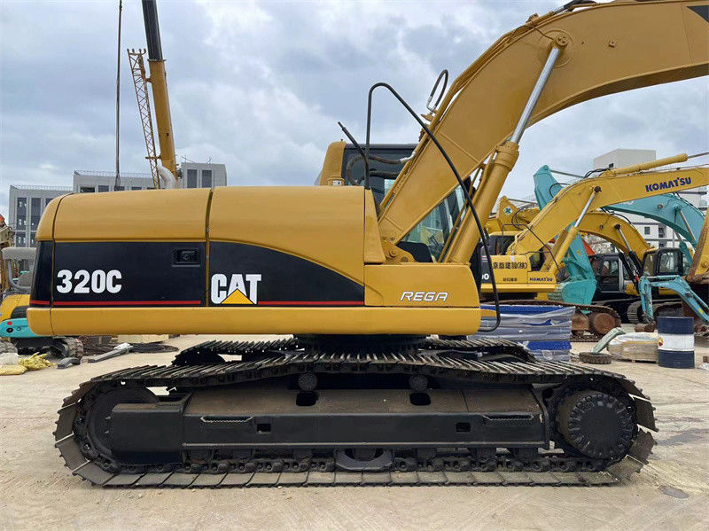 Excavateur CAT 320C d'occasion utilisé