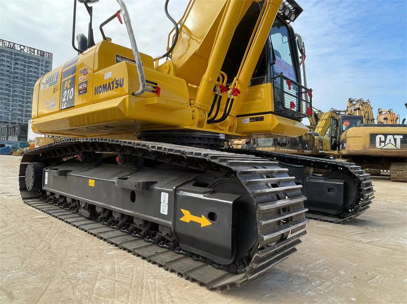 21 tonnes utilisées au Japon Excavateur à rampe Komatsu PC210LC-8 Excavateur Excavateur minier