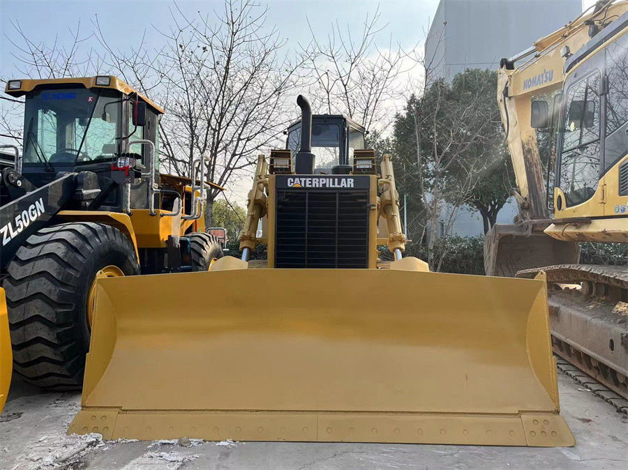 Utilisé CAT Caterpillar D7G Crawler Tractor Bulldozer en bon état avec lame et éventreur