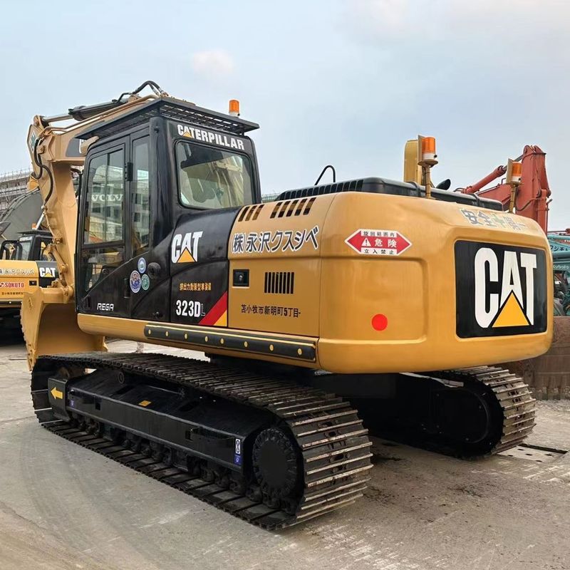 Excavateur hydraulique Caterpillar 323DL utilisé, poids 23 tonnes, moteur CAT C6.6