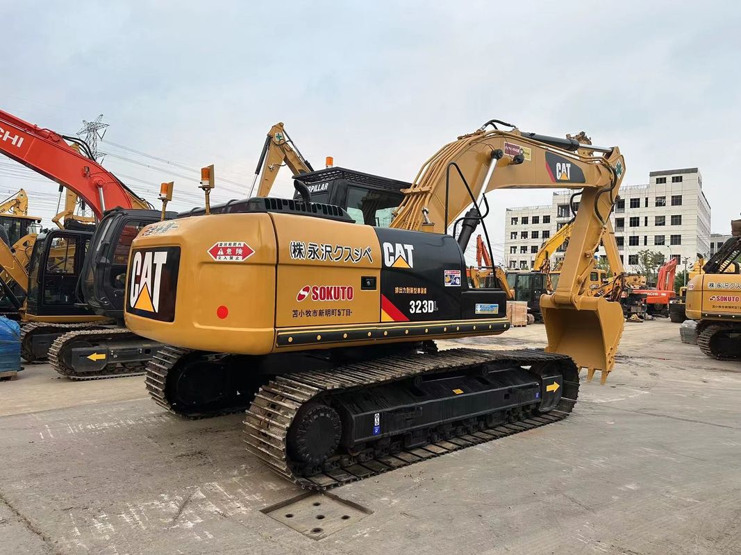 Excavateur hydraulique Caterpillar 323DL utilisé, poids 23 tonnes, moteur CAT C6.6