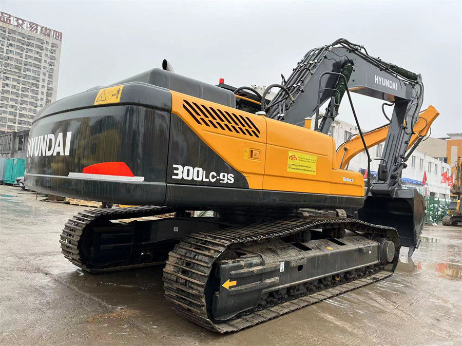 Hyundai R300LC-9S Excavatrice hydraulique utilisée pour la construction et l'exploitation minière Poids 30 tonnes