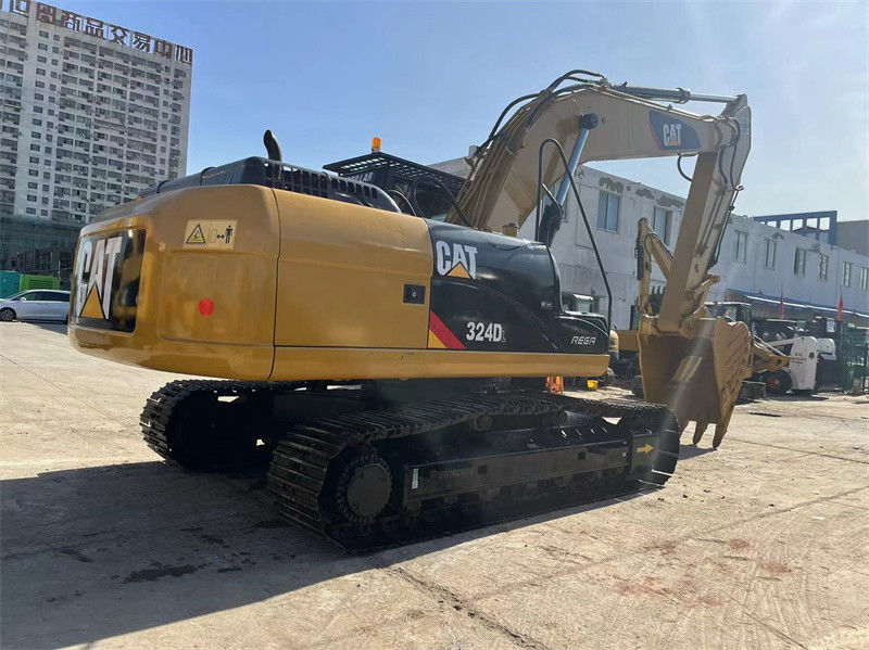 Excavateur CAT 324DL d'occasion de 24 tonnes avec moteur C7