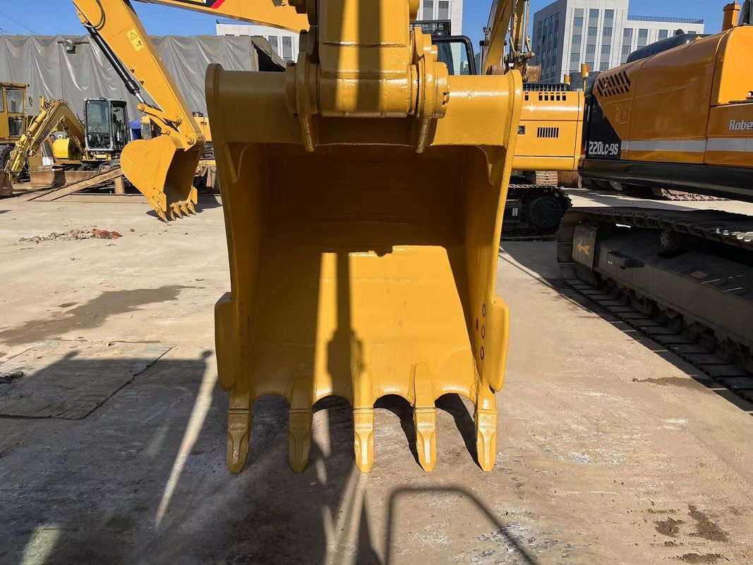 Excavateur Cat 320 original à six cylindres avec moteur Cat C7.1