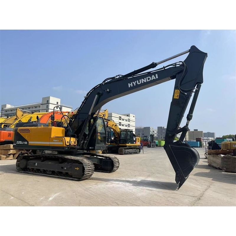Excavateur lourd Hyundai R220 9S Dimension totale 9,55m*2,99m*3,08m