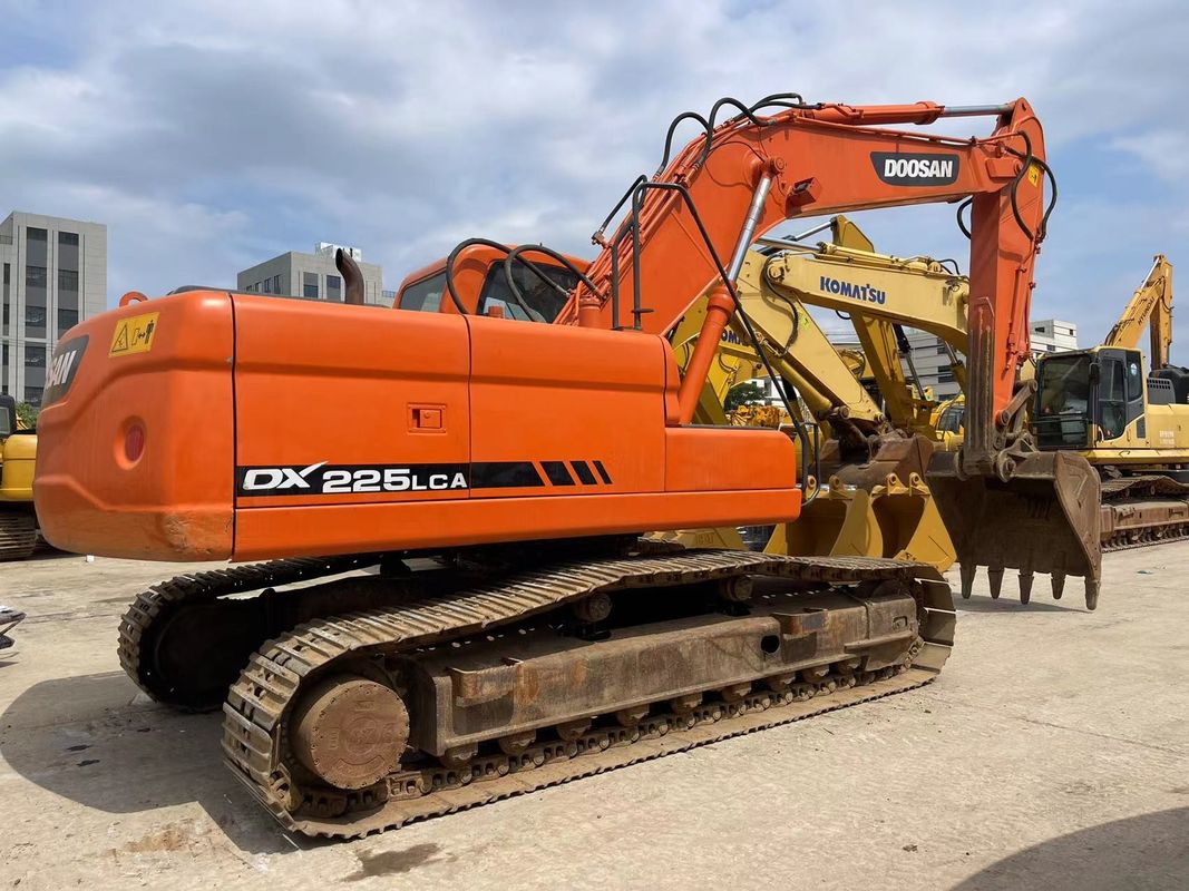 Trouvez votre parfaite correspondance Excavateur Doosan DX225LCA d'occasion de 22 tonnes en excellent état