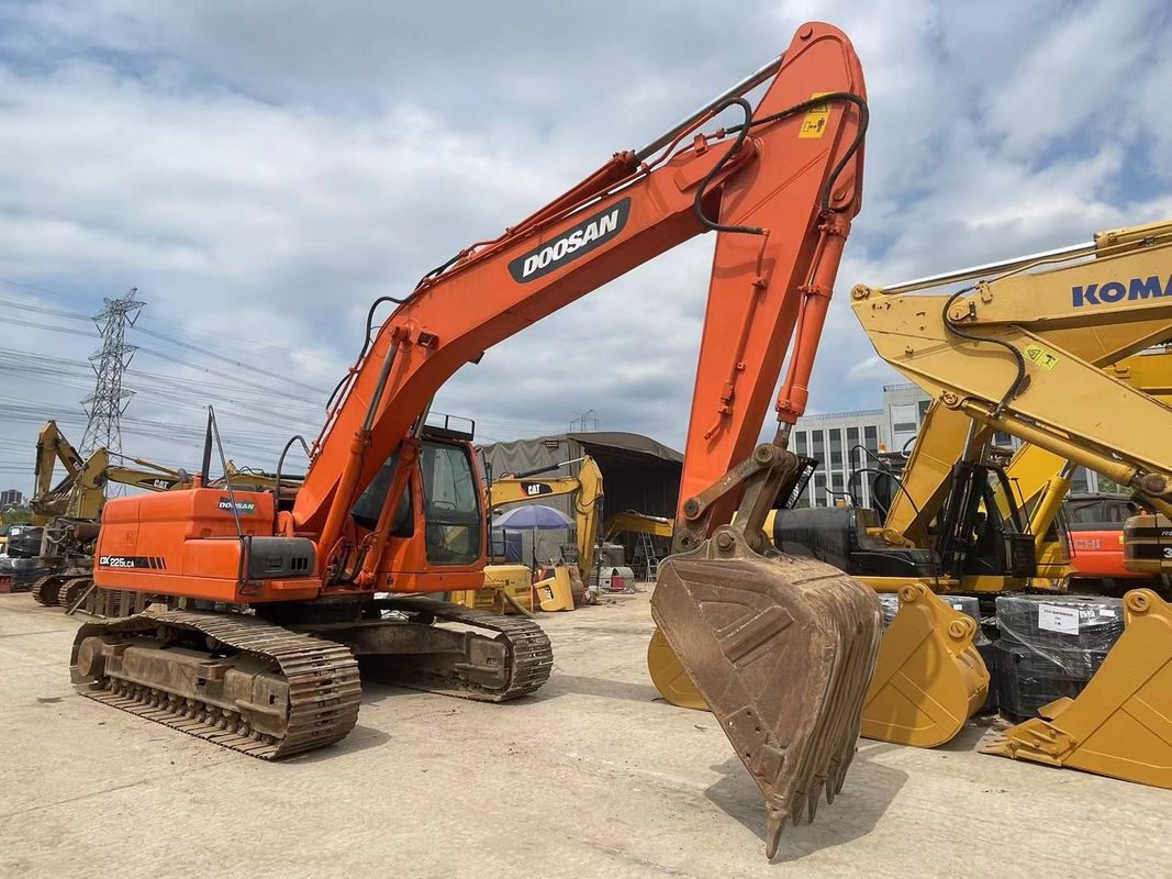 Trouvez votre parfaite correspondance Excavateur Doosan DX225LCA d'occasion de 22 tonnes en excellent état