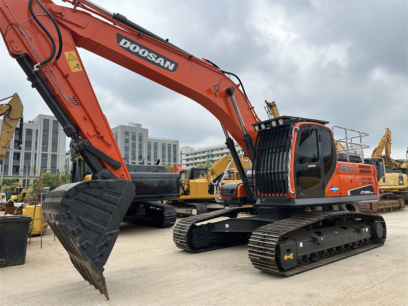 180 kW de puissance du moteur Doosan DX260 Excavators utilisés avec une capacité de seau de 1,2 M3