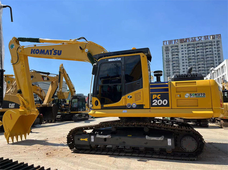 20 tonnes bon marché Excavatrice japonaise utilisée Komatsu PC200-8 Excavatrice à rampe PC200 PC220