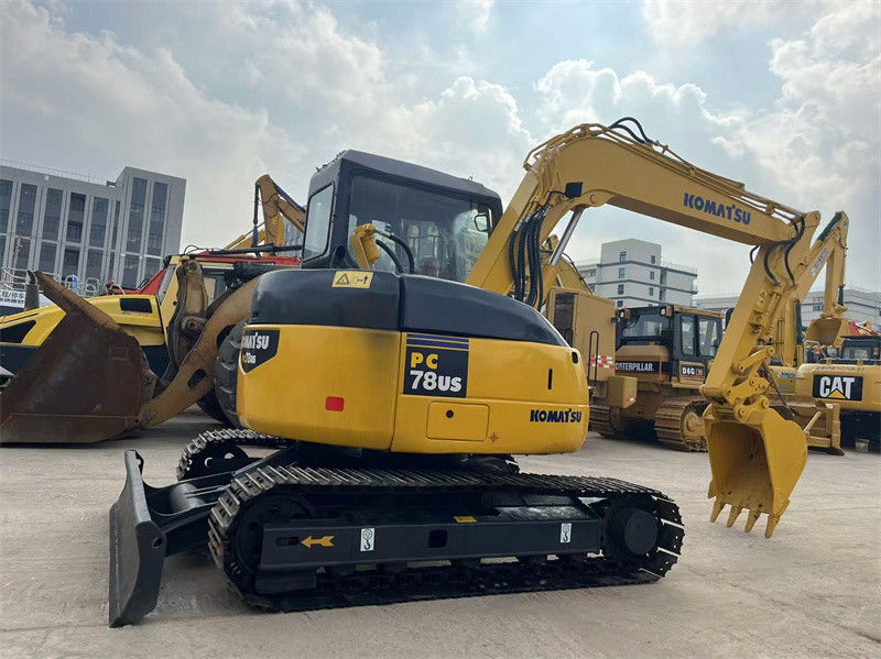 7.8 tonnes Japon Utilisé Komatsu PC78us Excavateur à rampe PC78US-6 Mini-Excavateur