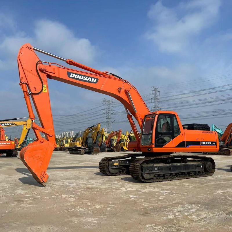 Excavatrice moyenne utilisée Doosan DH300 de 30 tonnes