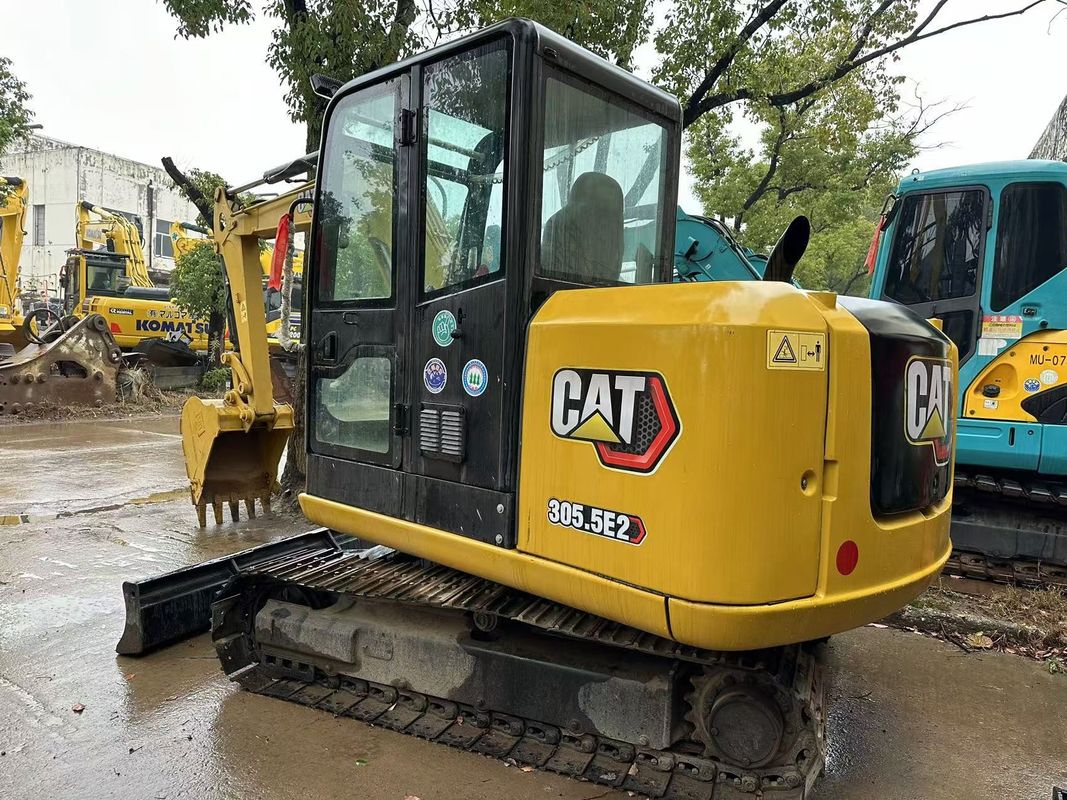 5.5 tonnes Excavatrices miniatures utilisées CAT 305.5E