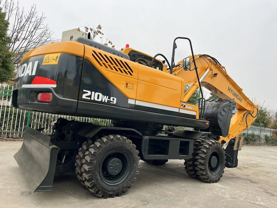 Excavateur à roues d'occasion Hyundai R210W-9 21 tonnes Excavateur à roues d'occasion Hyundai