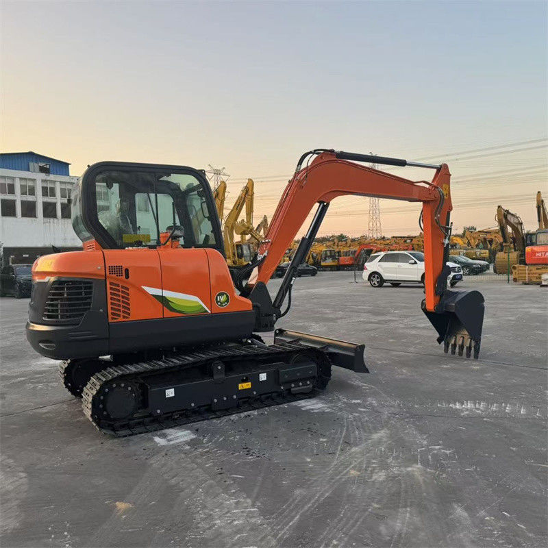 Une toute nouvelle mini-excavatrice Doosan DX60E-10N de 6 tonnes