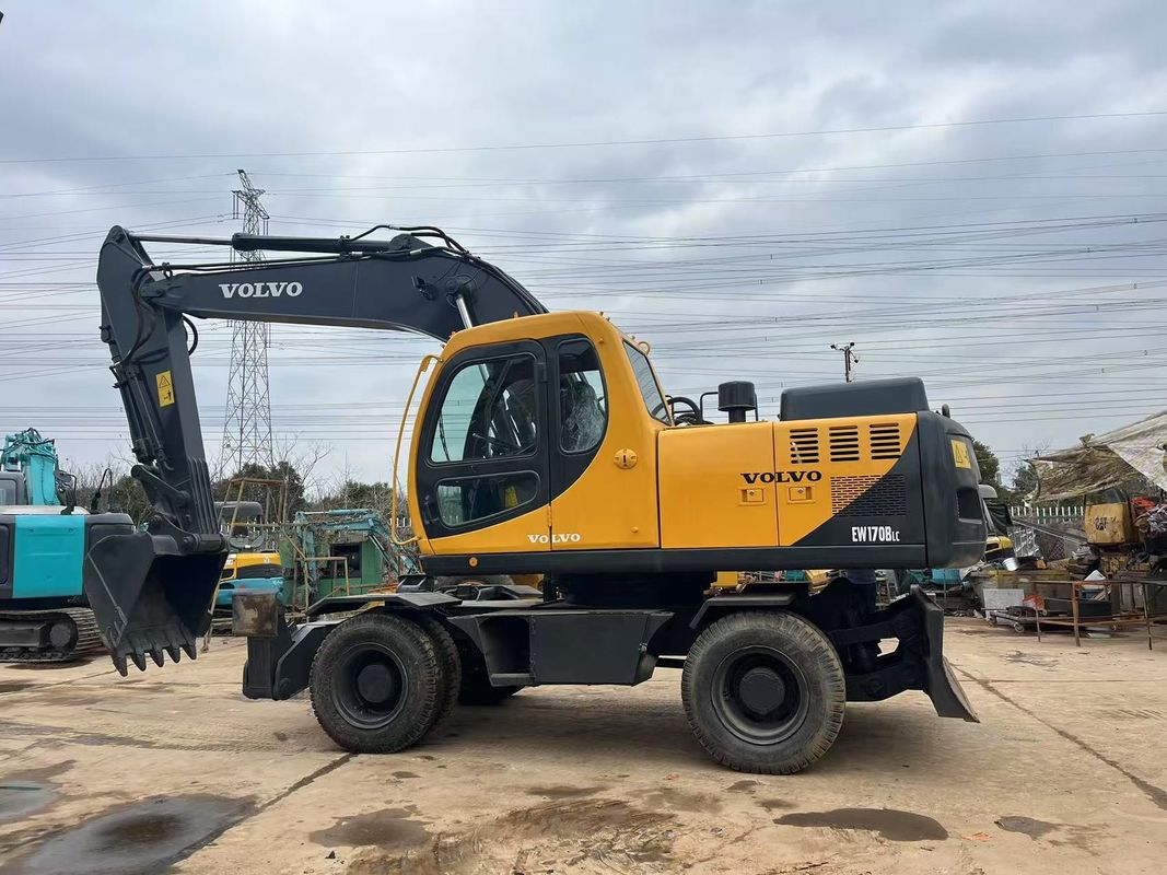 Excavateur à roues volvo EW170 à haute performance utilisé