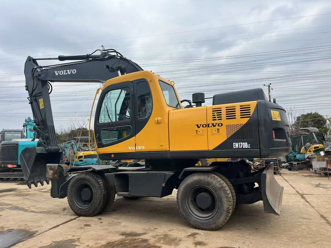 Excavateur à roues volvo EW170 à haute performance utilisé