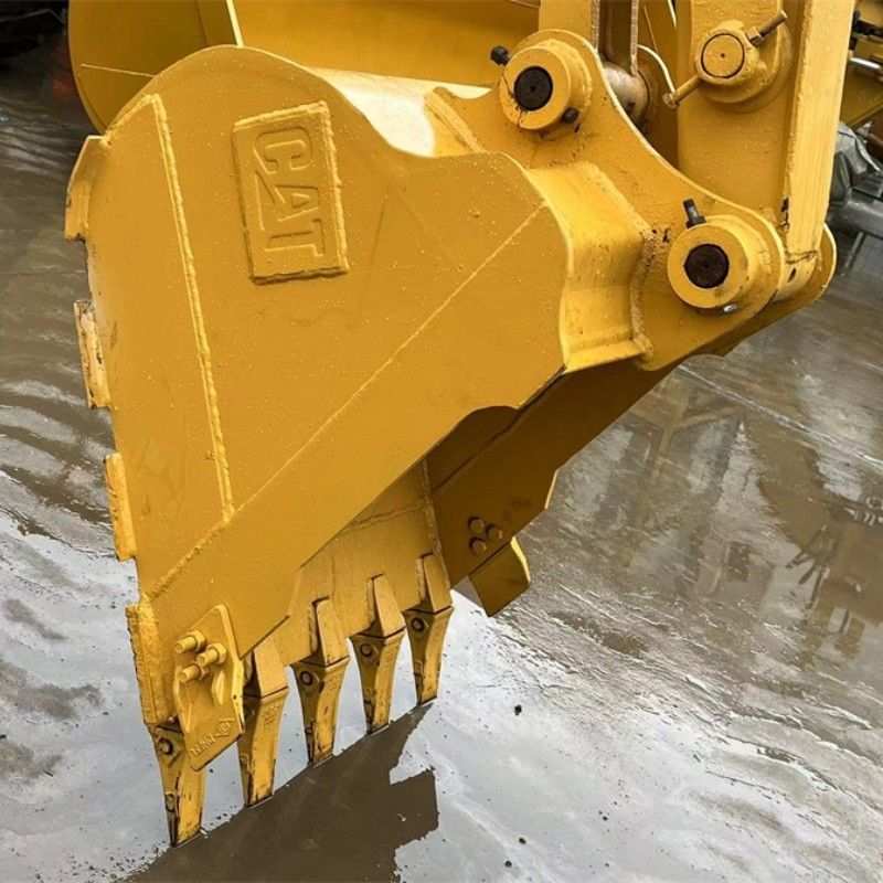 Petite excavatrice de 5 tonnes CAT 305.5E2 avec moteur diesel C2.