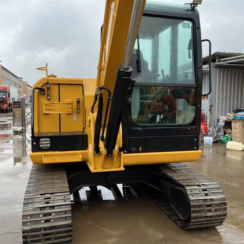 Petite excavatrice de 5 tonnes CAT 305.5E2 avec moteur diesel C2.