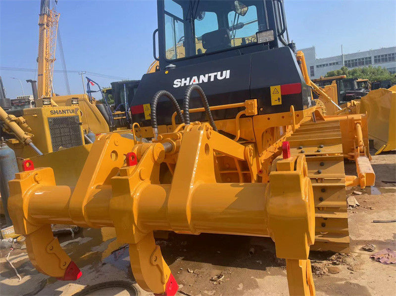 La Chine a utilisé le bulldozer SHANTUI SD16, le tracteur de seconde main, prêt à fonctionner.