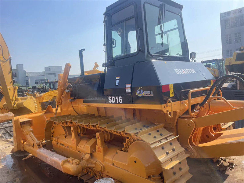 La Chine a utilisé le bulldozer SHANTUI SD16, le tracteur de seconde main, prêt à fonctionner.