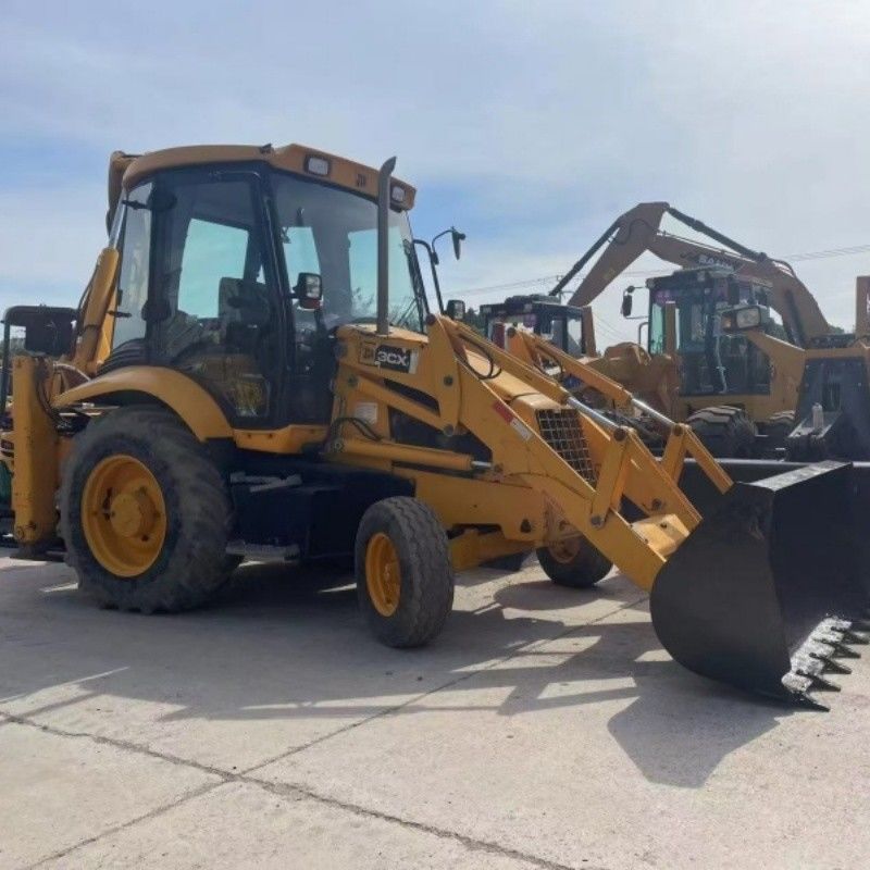 Peinture d'origine JCB 3CX chargeuse à pelle à roues motrices à 4 roues pour l'excavation et le chargement