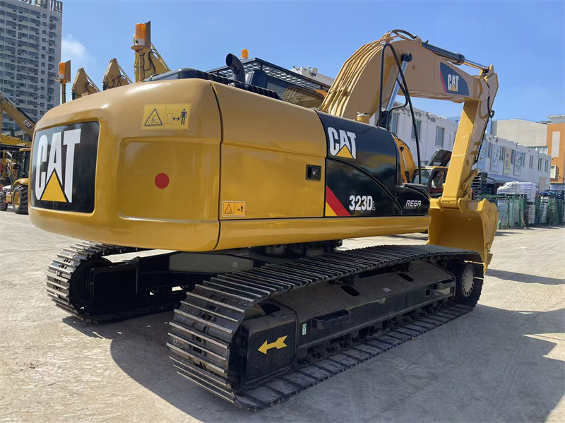 Pelle sur chenilles CAT 23 tonnes d'occasion 323DL Pelle Caterpillar 320 323 d'occasion