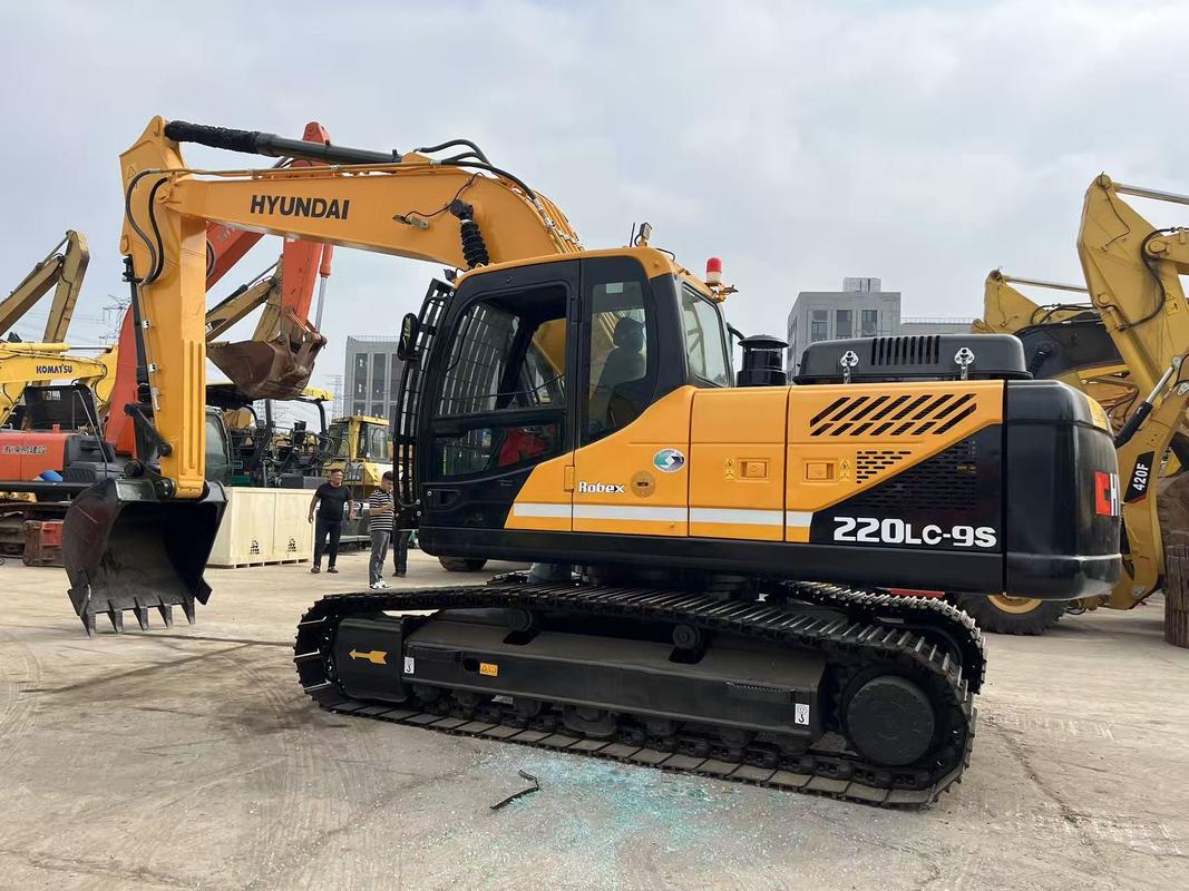 Used Hyundai 220LC-9S excavator 22 tons medium size excavator