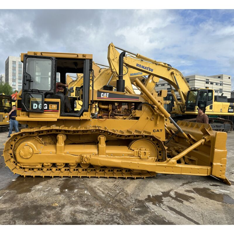 Bulldozer d'occasion Caterpillar D7G Type de voie Moteur à combustible puissant Moyenne taille Idéal pour le nivellement des terres Construction de routes et défrichage de chantier