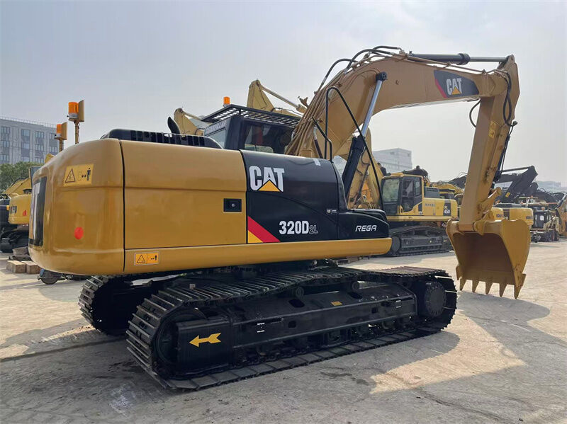 Excavateur CAT 320D bon marché avec moteur 3306 Excavateur CAT 320D moyen d'occasion