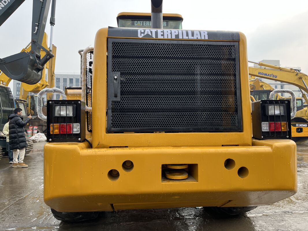 Chargeur à roues d'occasion CAT 966H avec une force de rupture élevée et un groupe motopropulseur robuste offrant des performances dans des environnements industriels difficiles