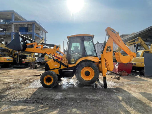 JCB 3CX chargeuse à roue en bon état